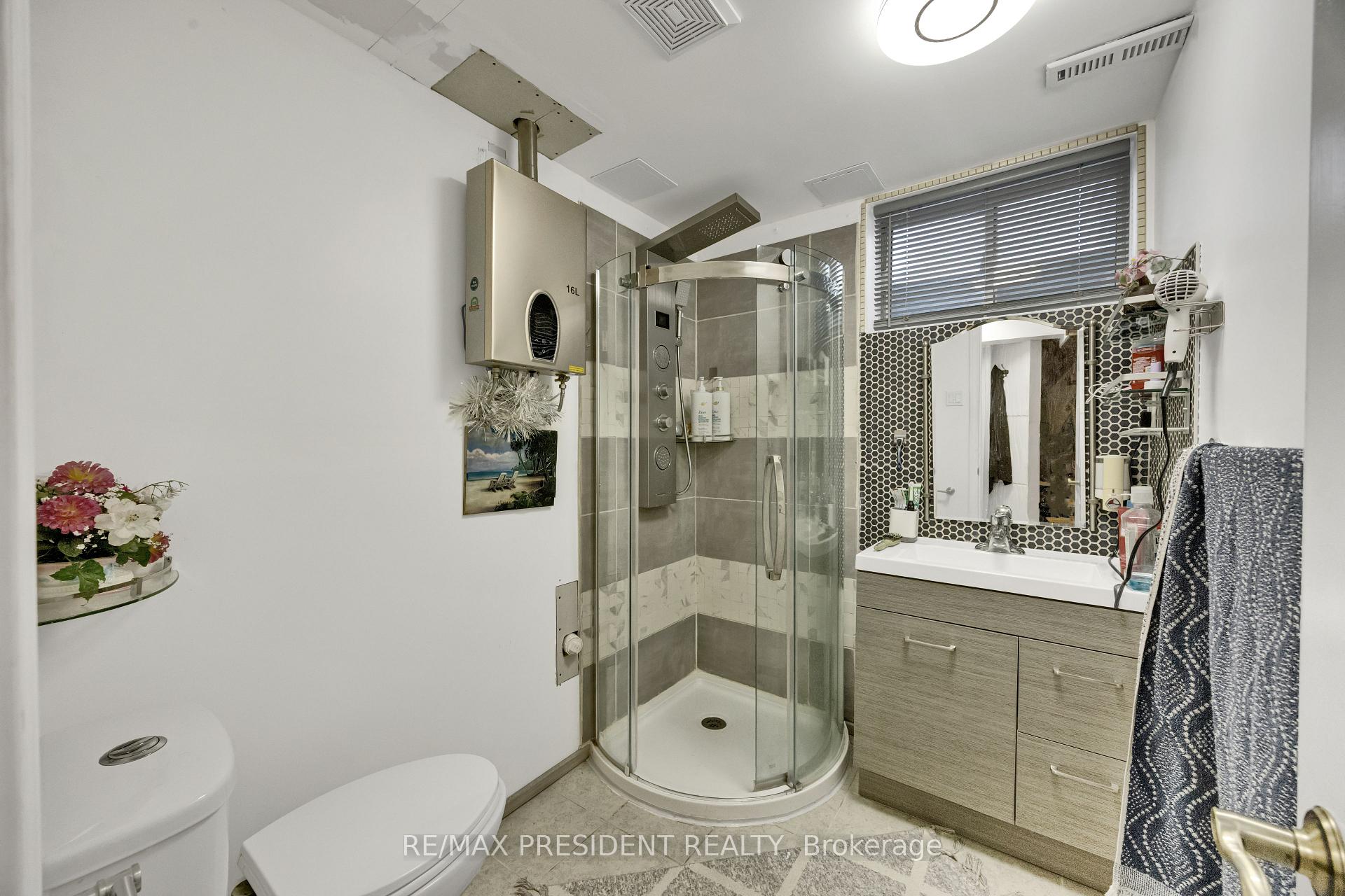 Photo 27 of Unit 18, 10 Chalkstone Drive, London, South X — HOMEH