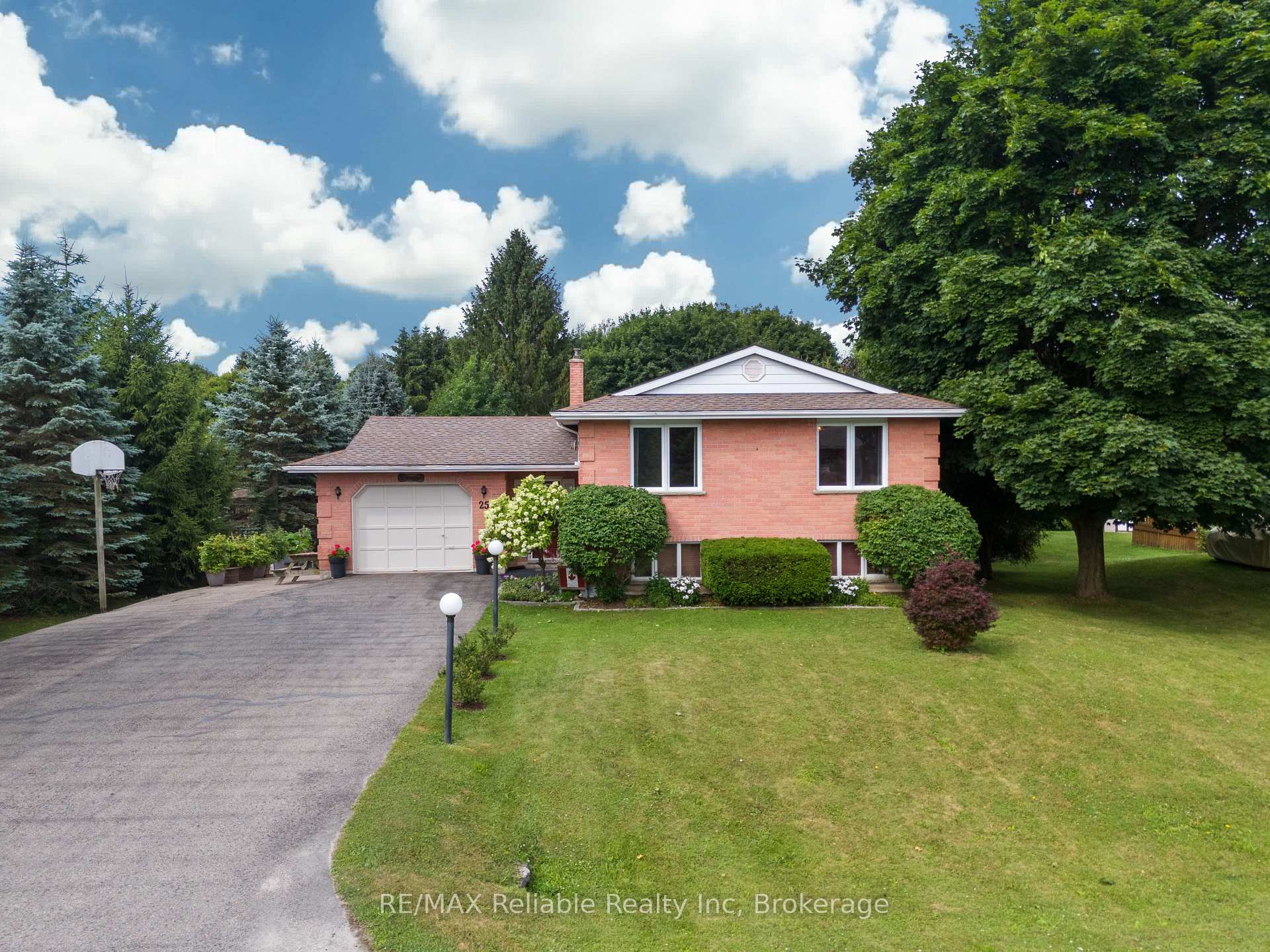 Photo 1 of 25 Jordan Drive, North Huron, East Wawanosh — HOMEH