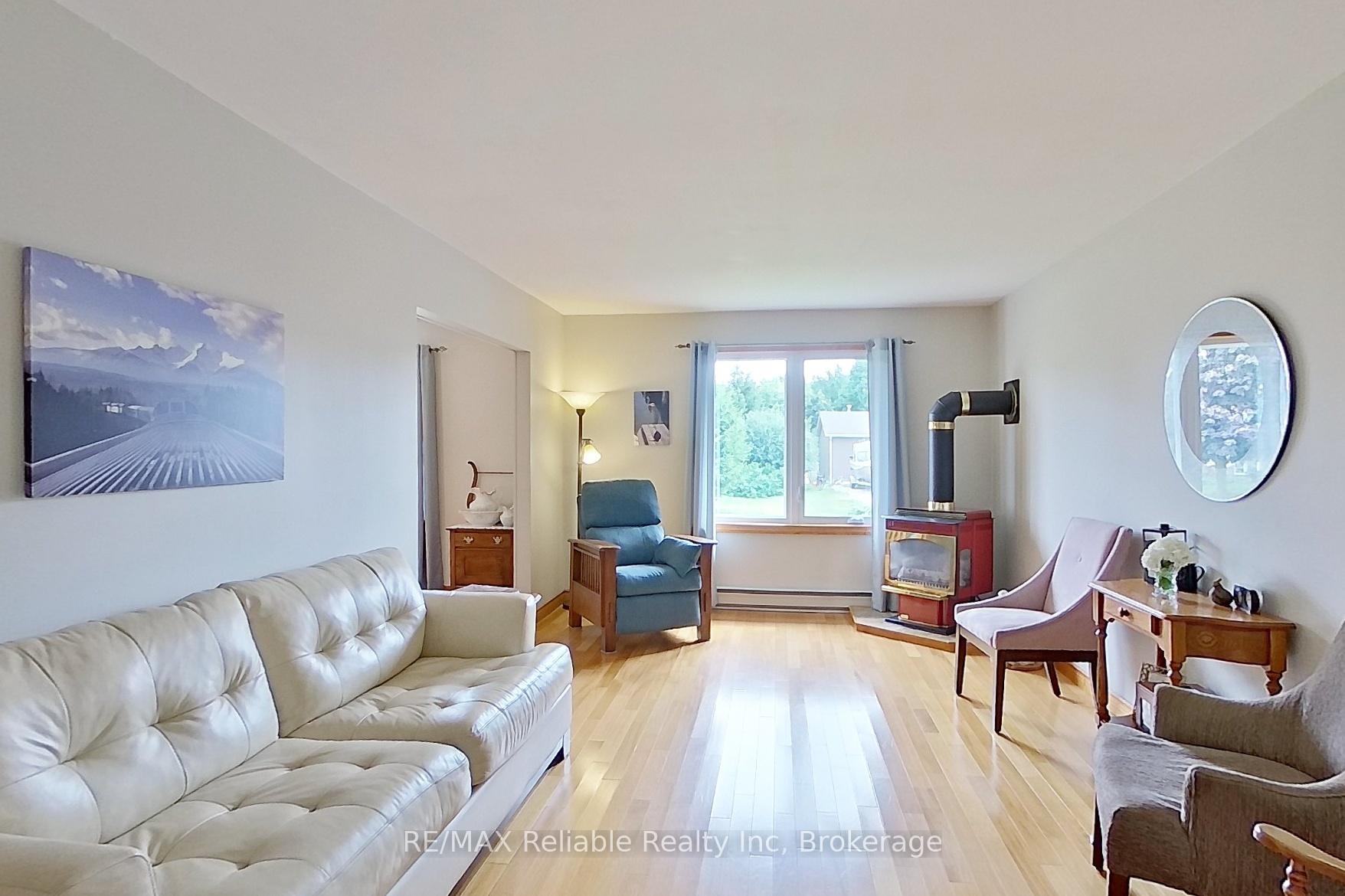 Photo 5 of 25 Jordan Drive, North Huron, East Wawanosh — HOMEH