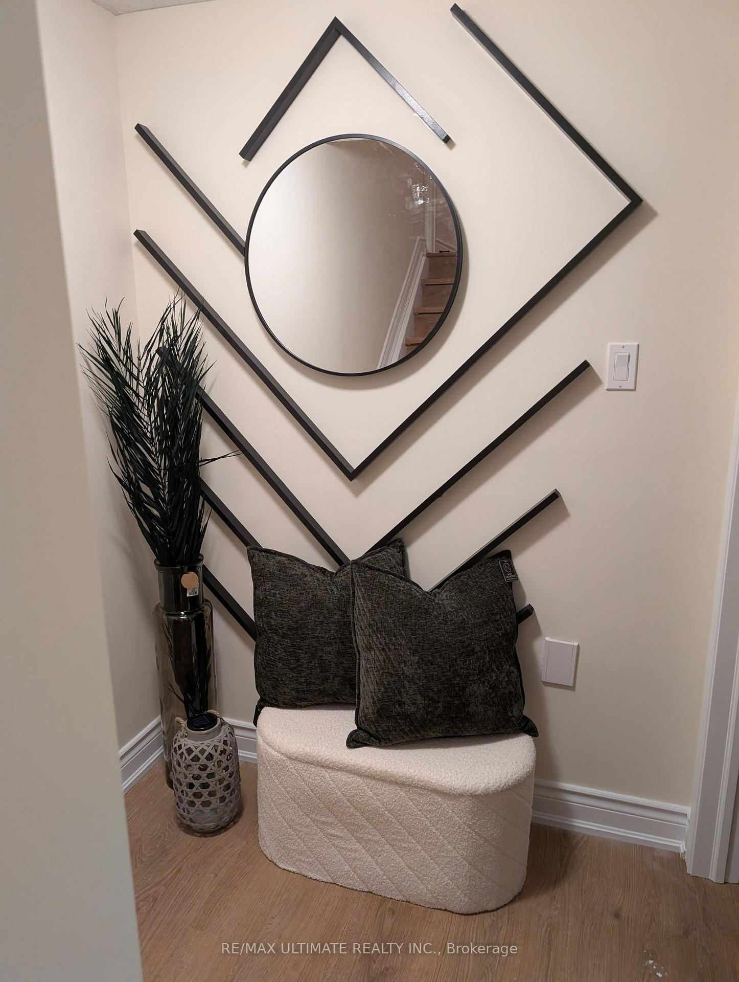 Photo 2 of 3434 Crimson King Circle, Mississauga, Lisgar — HOMEH