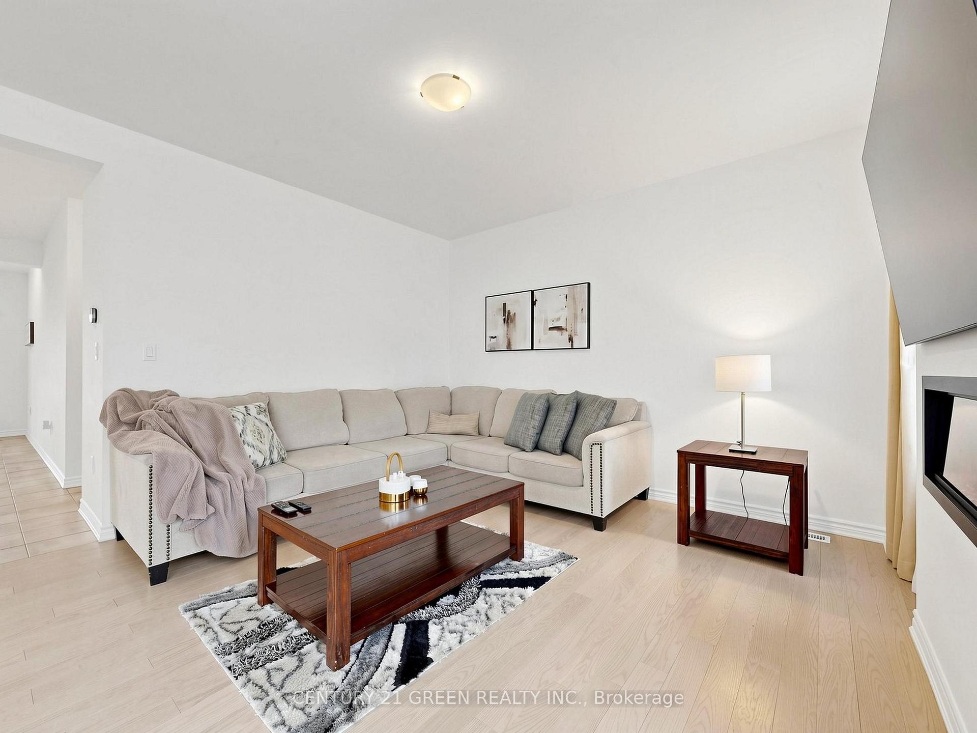 Photo 4 of 3089 Blazing Star Avenue, Pickering, Rural Pickering — HOMEH
