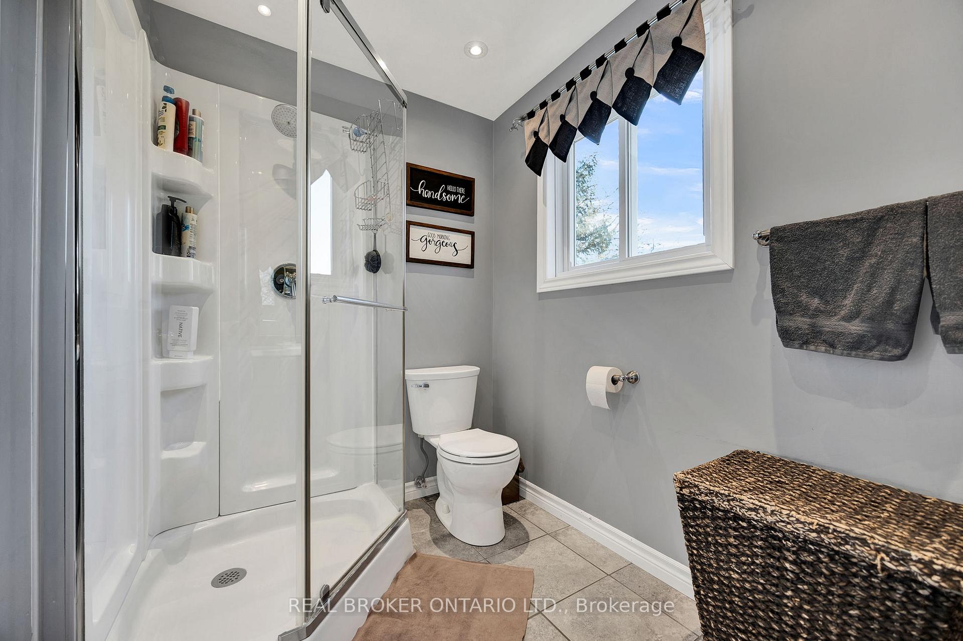 Photo 13 of 3766 Lobsinger Line, Wellesley — HOMEH