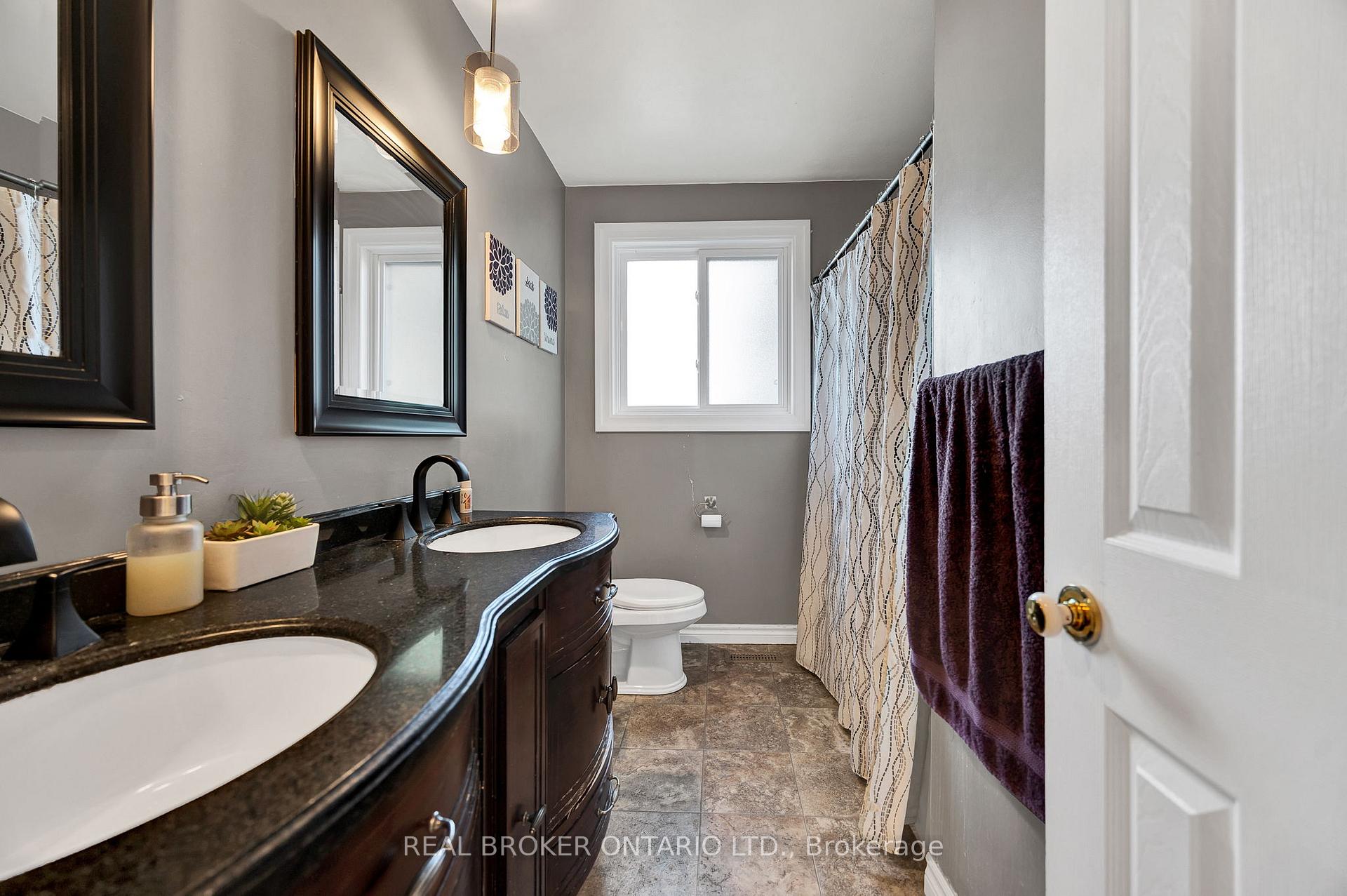 Photo 14 of 3766 Lobsinger Line, Wellesley — HOMEH