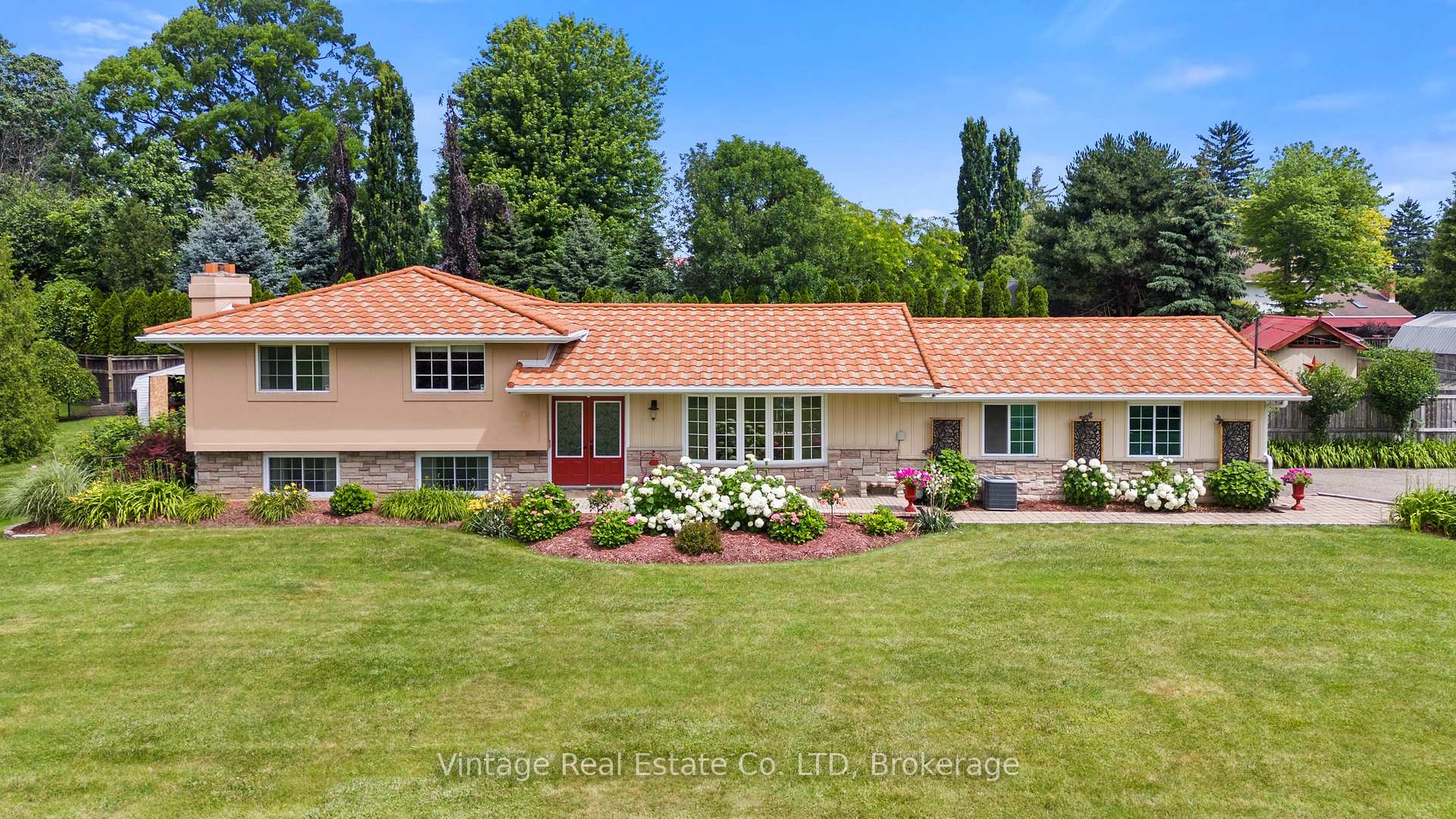 Photo of 1841 Sunset Lane