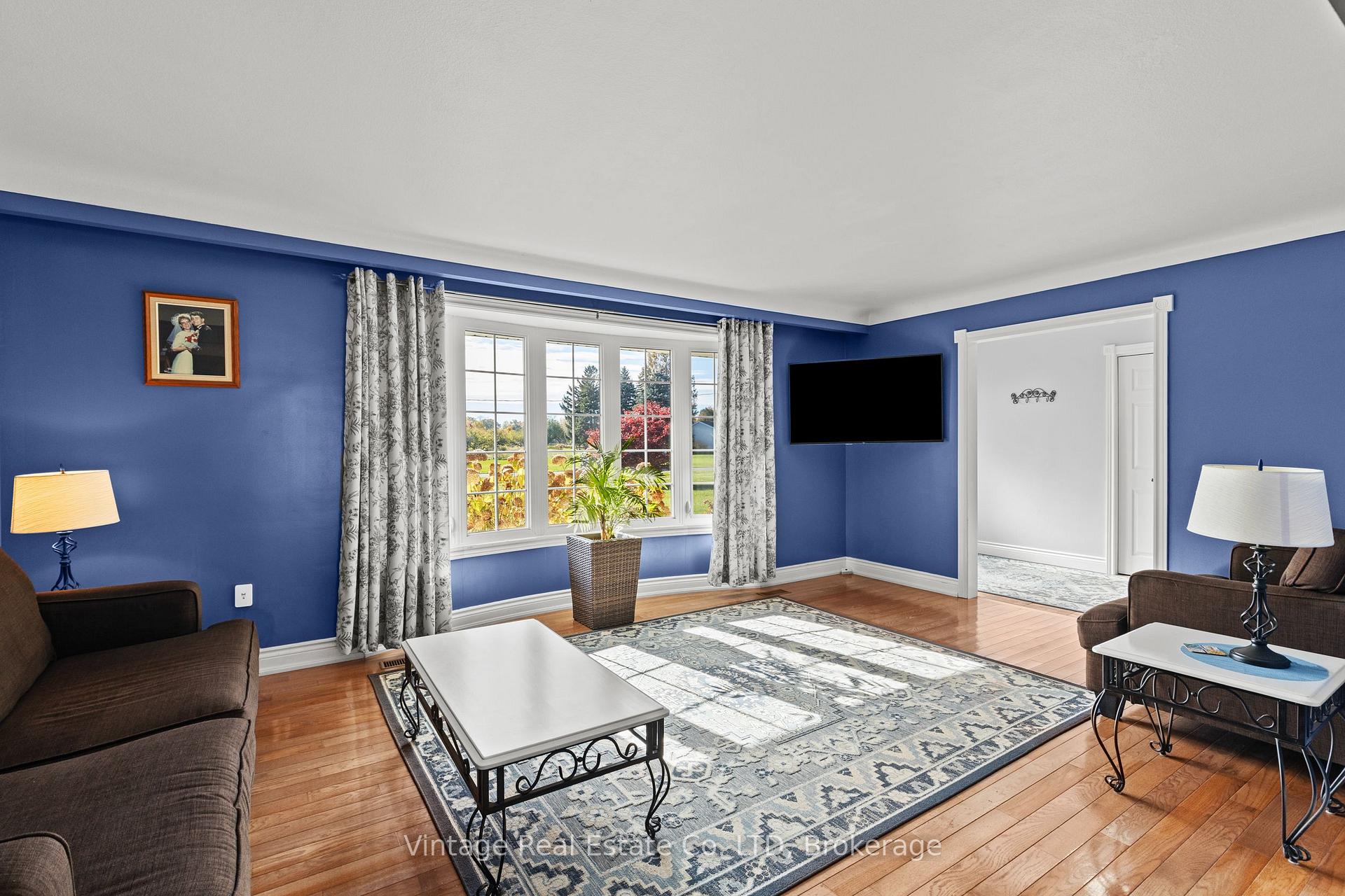 Photo 5 of 1841 Sunset Lane, St. Catharines, Rural Port — HOMEH