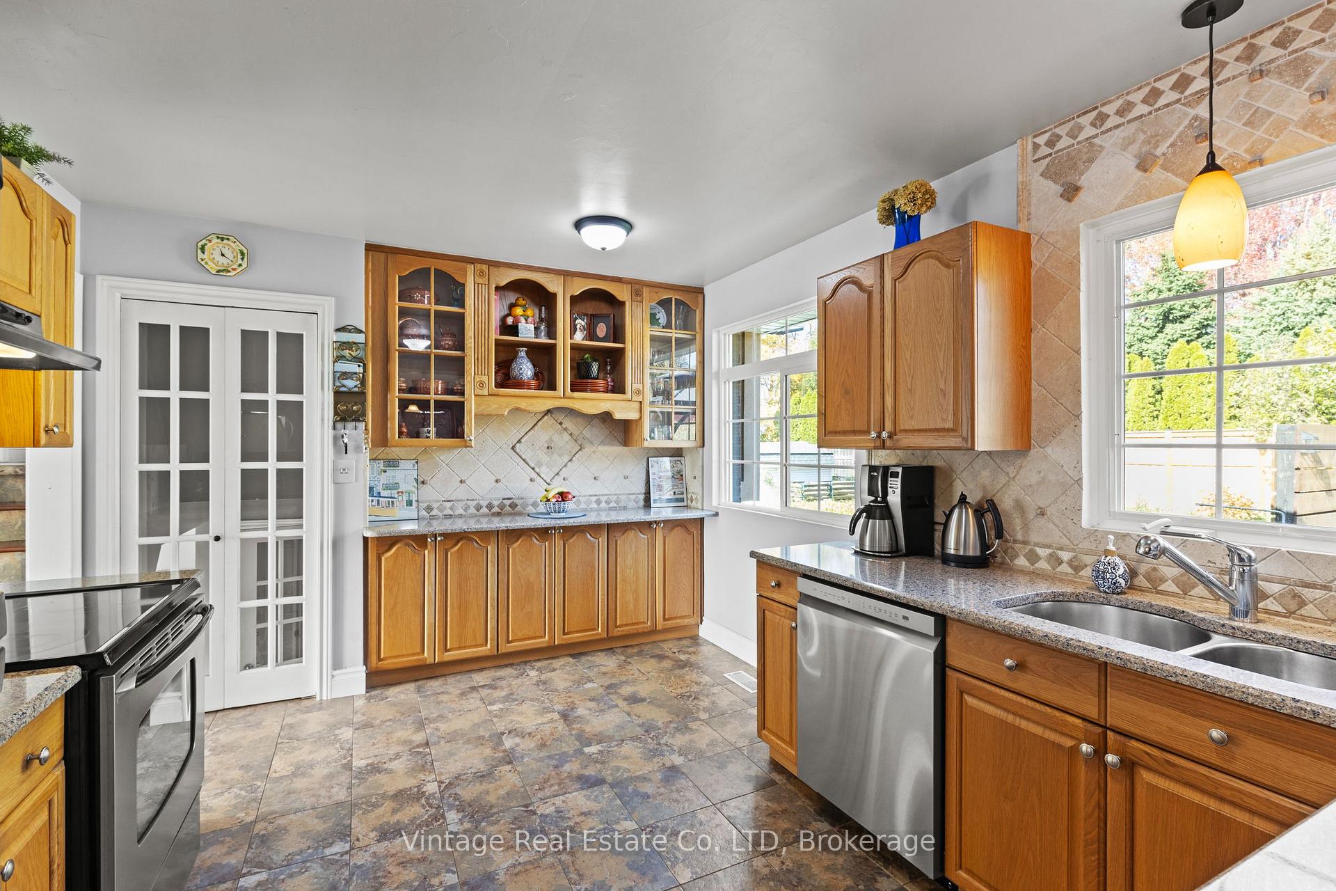 Photo 9 of 1841 Sunset Lane, St. Catharines, Rural Port — HOMEH