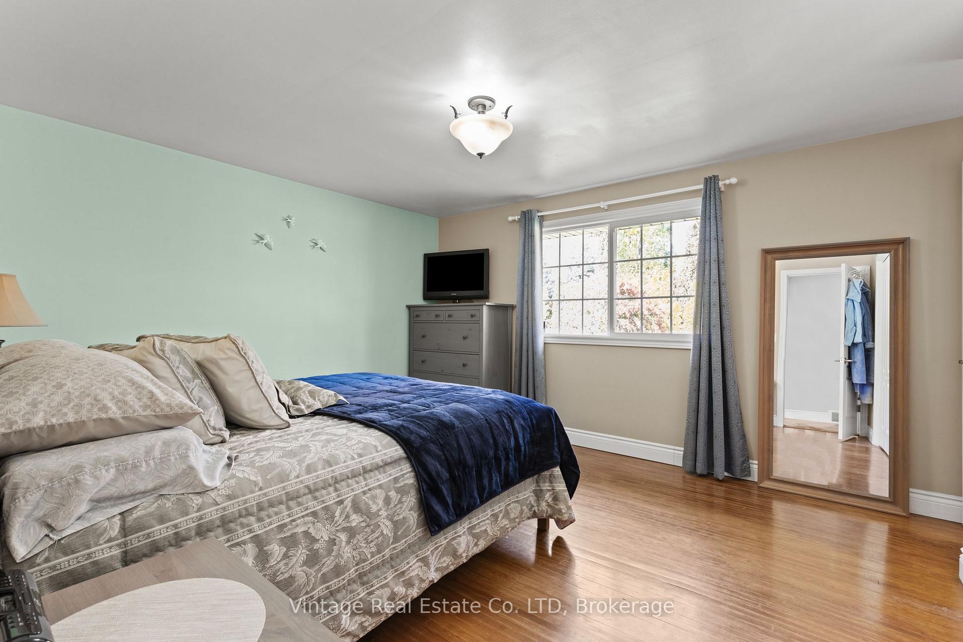 Photo 10 of 1841 Sunset Lane, St. Catharines, Rural Port — HOMEH