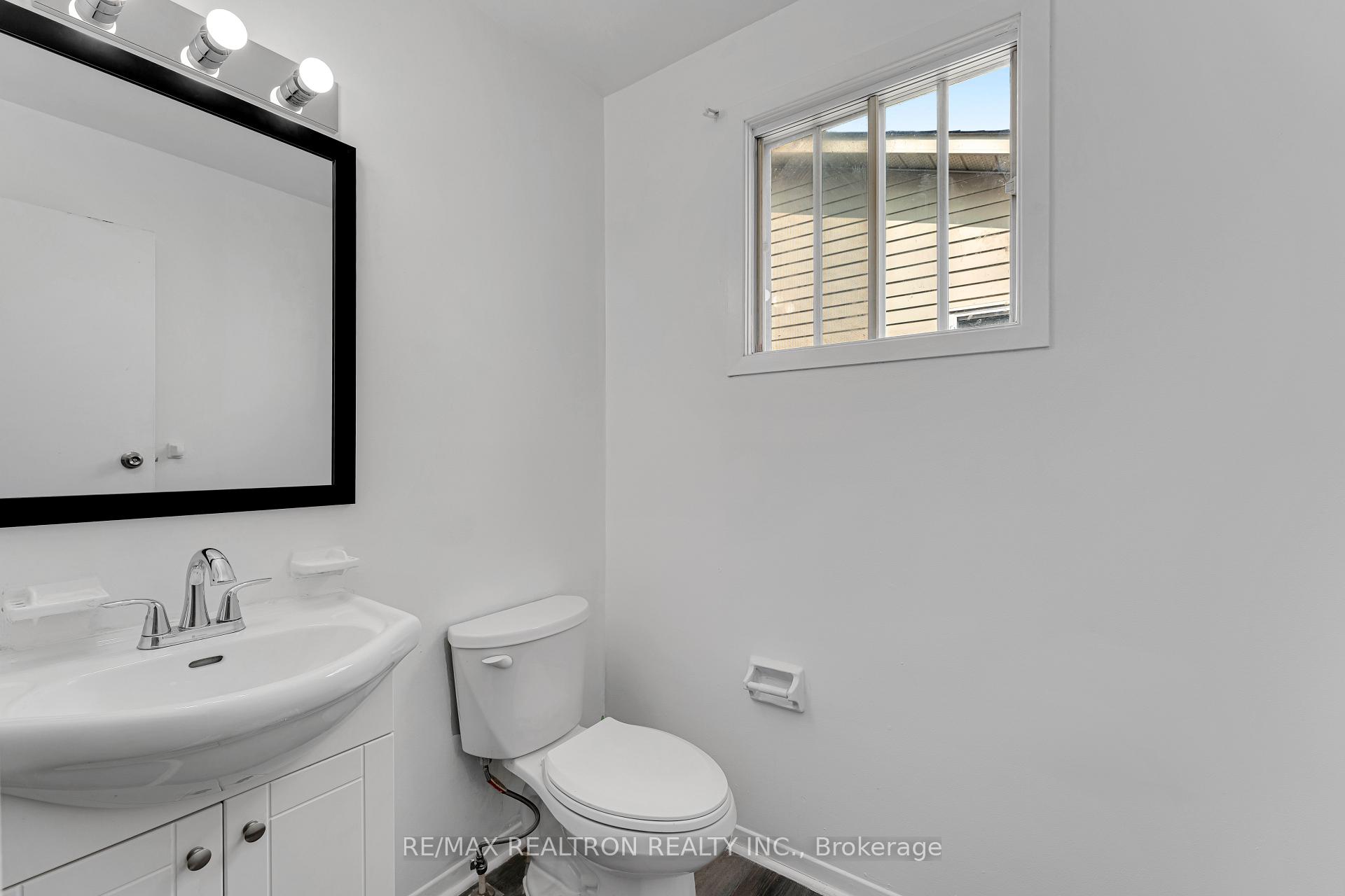 Photo 6 of 709 Ridley Drive, Kingston, North of Taylor-Kidd Blvd — HOMEH