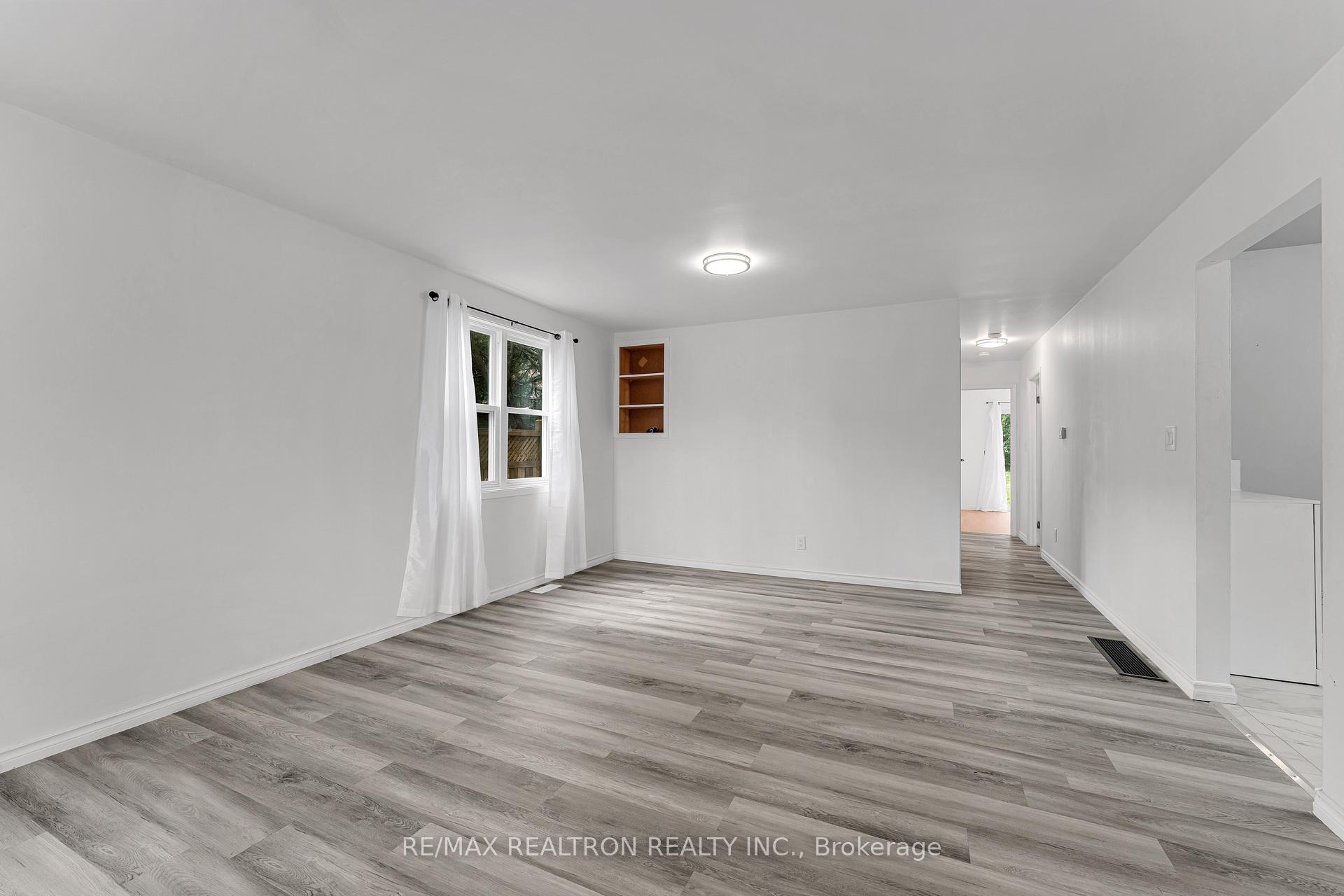 Photo 7 of 709 Ridley Drive, Kingston, North of Taylor-Kidd Blvd — HOMEH