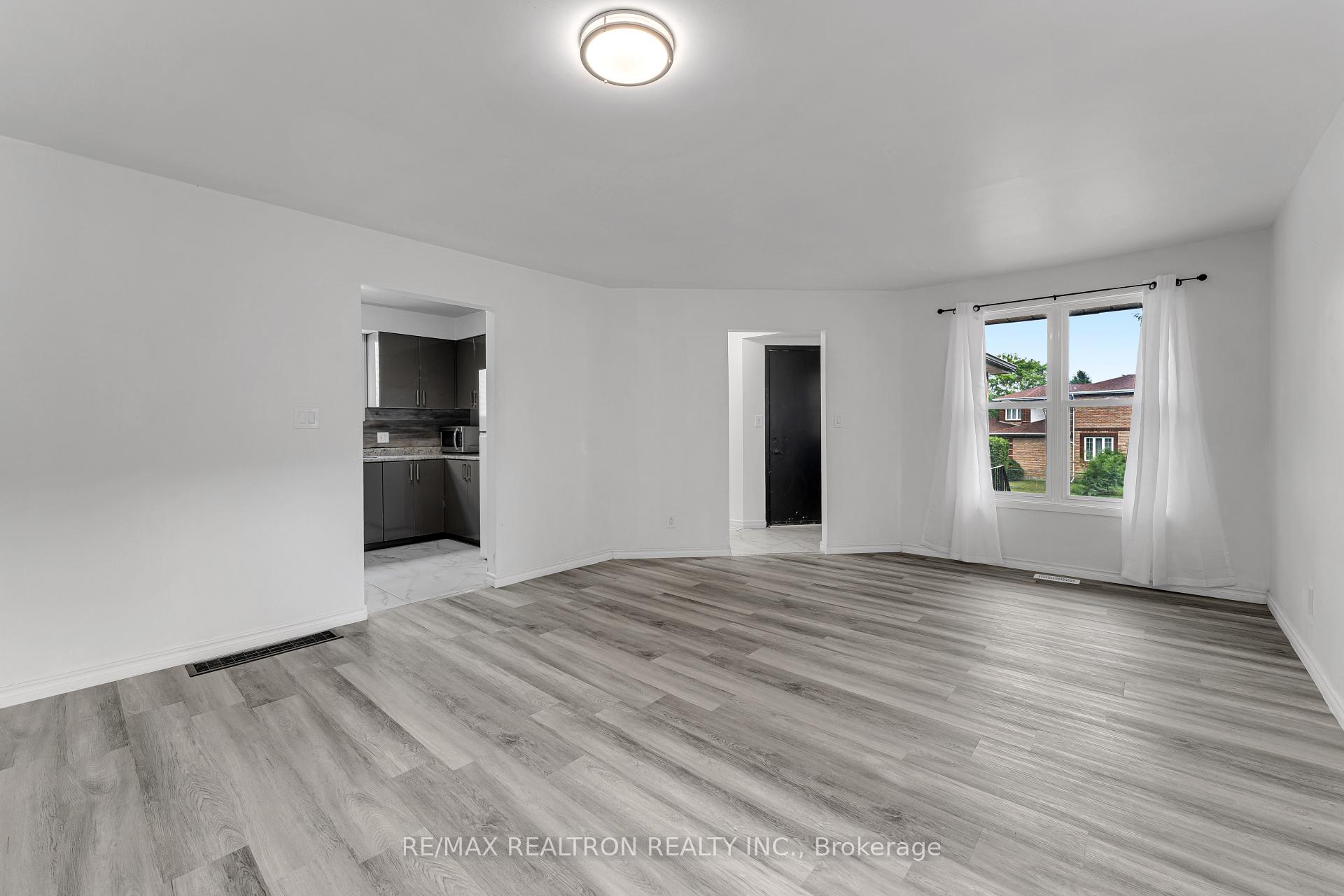 Photo 8 of 709 Ridley Drive, Kingston, North of Taylor-Kidd Blvd — HOMEH