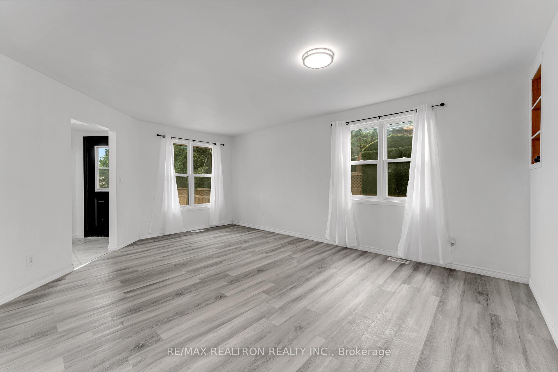 Photo 9 of 709 Ridley Drive, Kingston, North of Taylor-Kidd Blvd — HOMEH