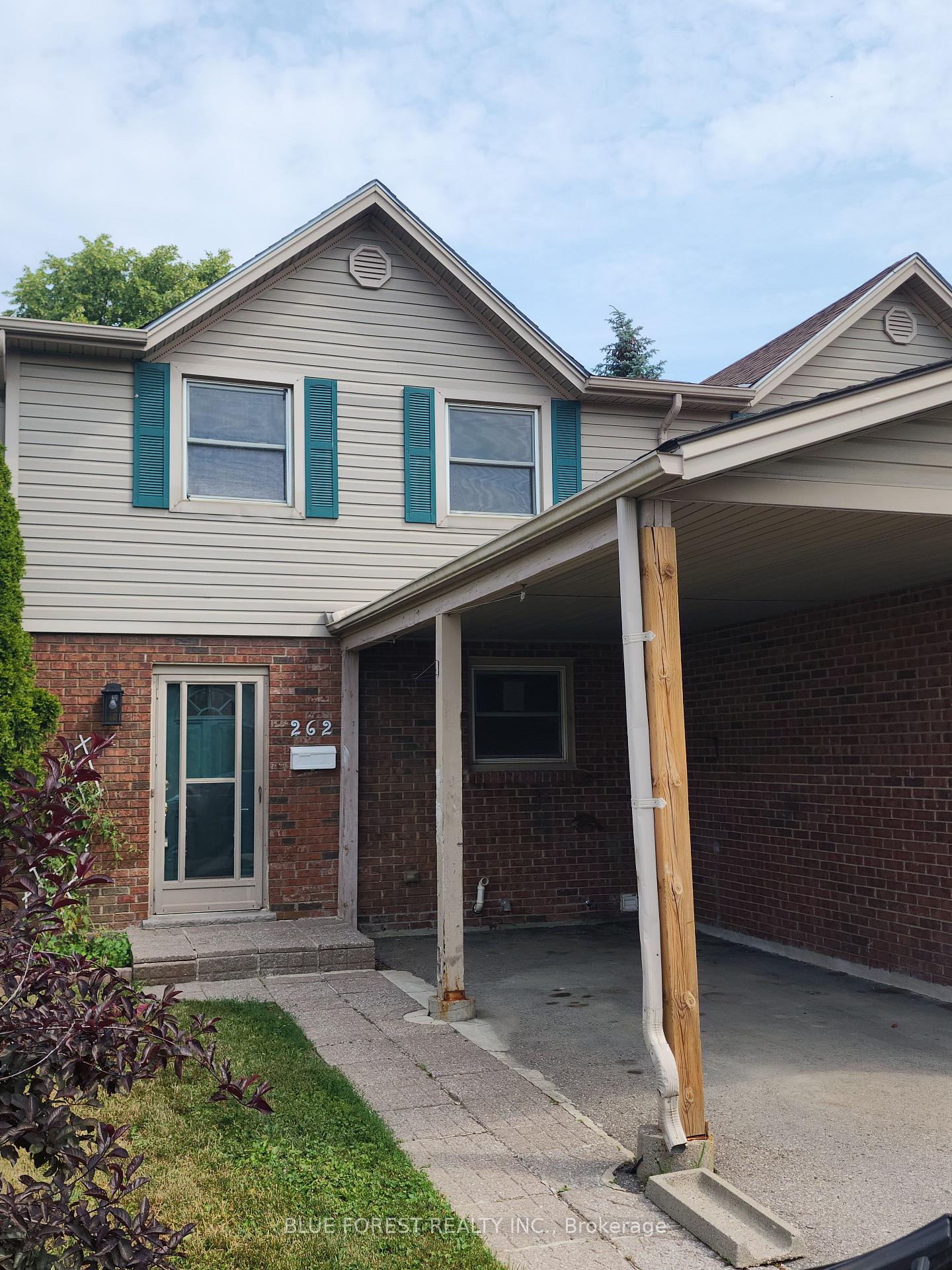 Front of Unit 262, 1330 Jalna Boulevard