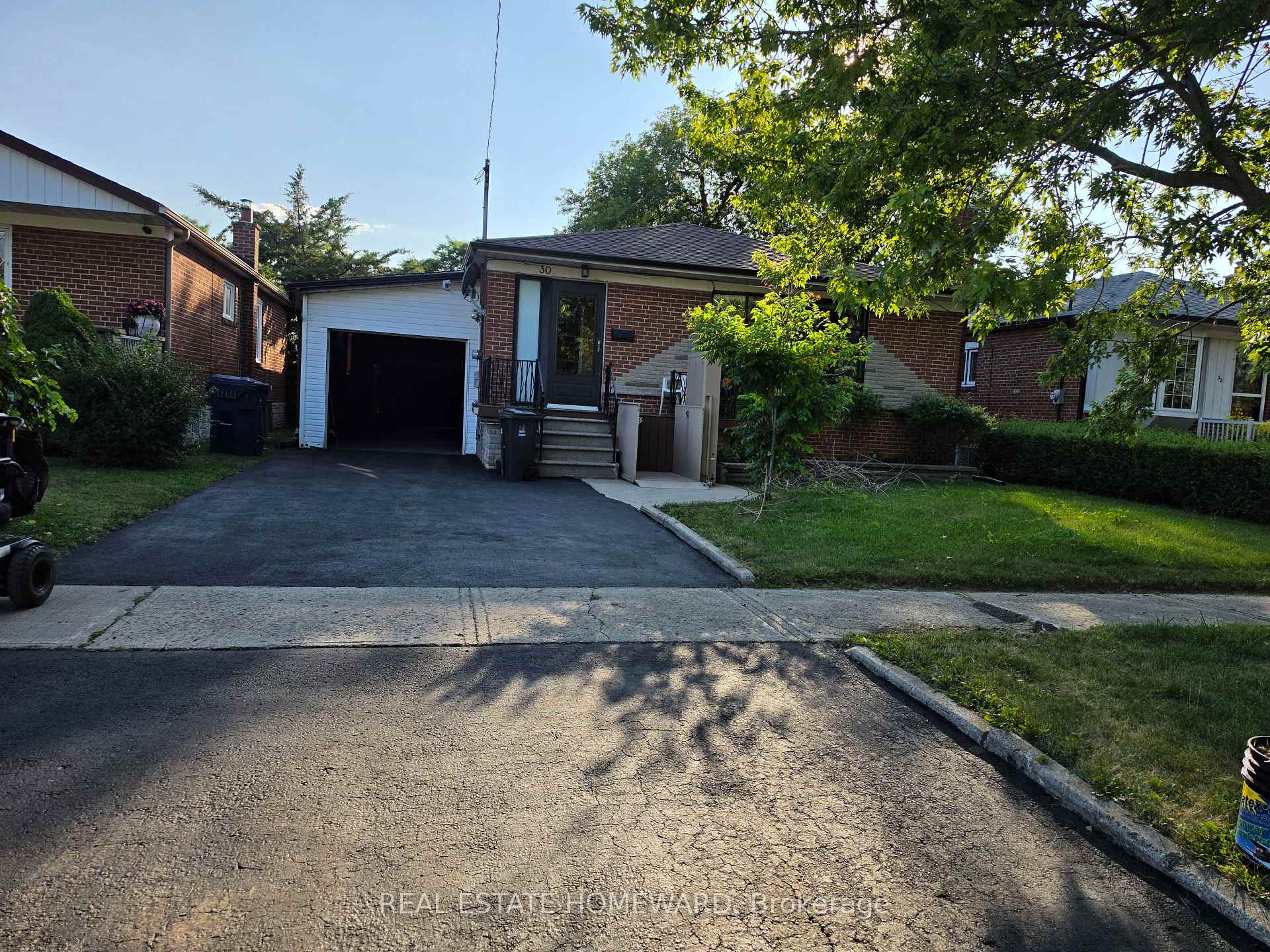 Photo 1 of 30 Beacon Road, Scarborough, Dorset Park — HOMEH