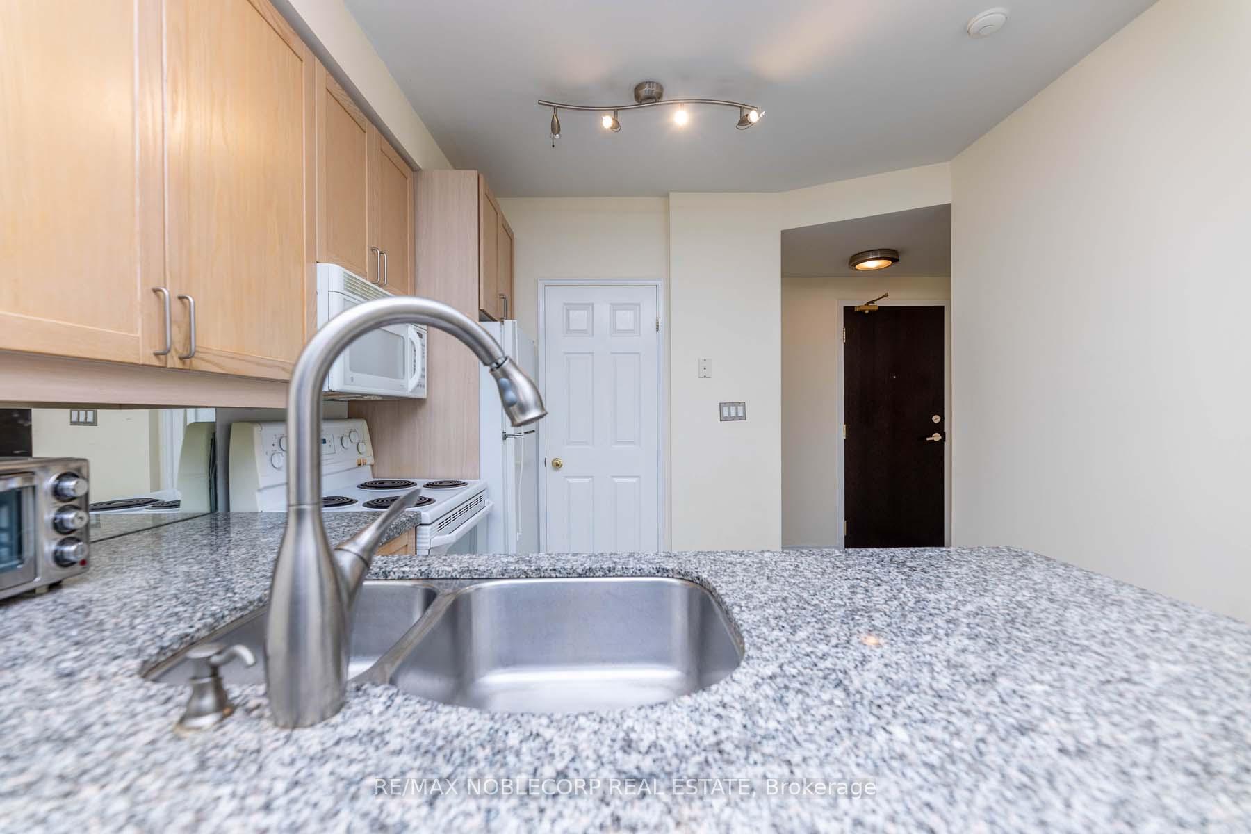 Photo 11 of Unit 609, 55 Bloor Street E, Toronto, Church-Yonge Corridor — HOMEH