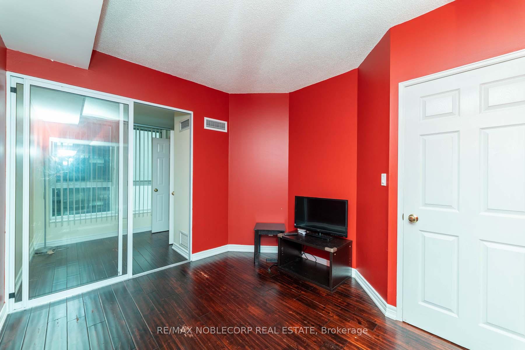 Photo 17 of Unit 609, 55 Bloor Street E, Toronto, Church-Yonge Corridor — HOMEH