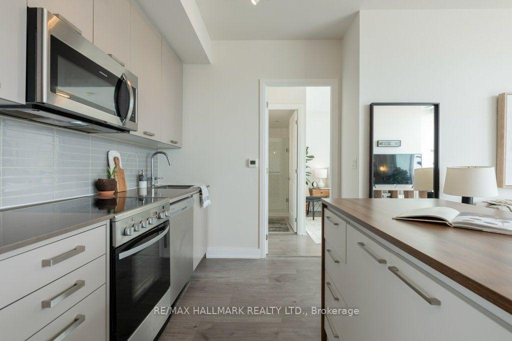 Photo 3 of Unit 807, 2301 Danforth Avenue, Toronto, East End-Danforth — HOMEH