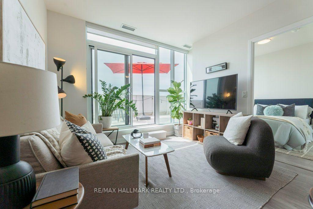 Photo 5 of Unit 807, 2301 Danforth Avenue, Toronto, East End-Danforth — HOMEH
