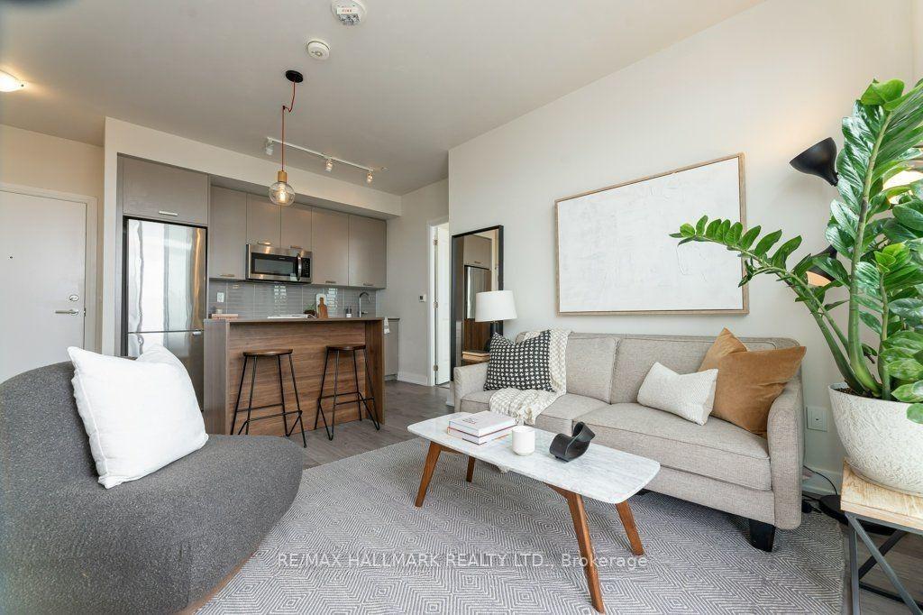 Photo 7 of Unit 807, 2301 Danforth Avenue, Toronto, East End-Danforth — HOMEH