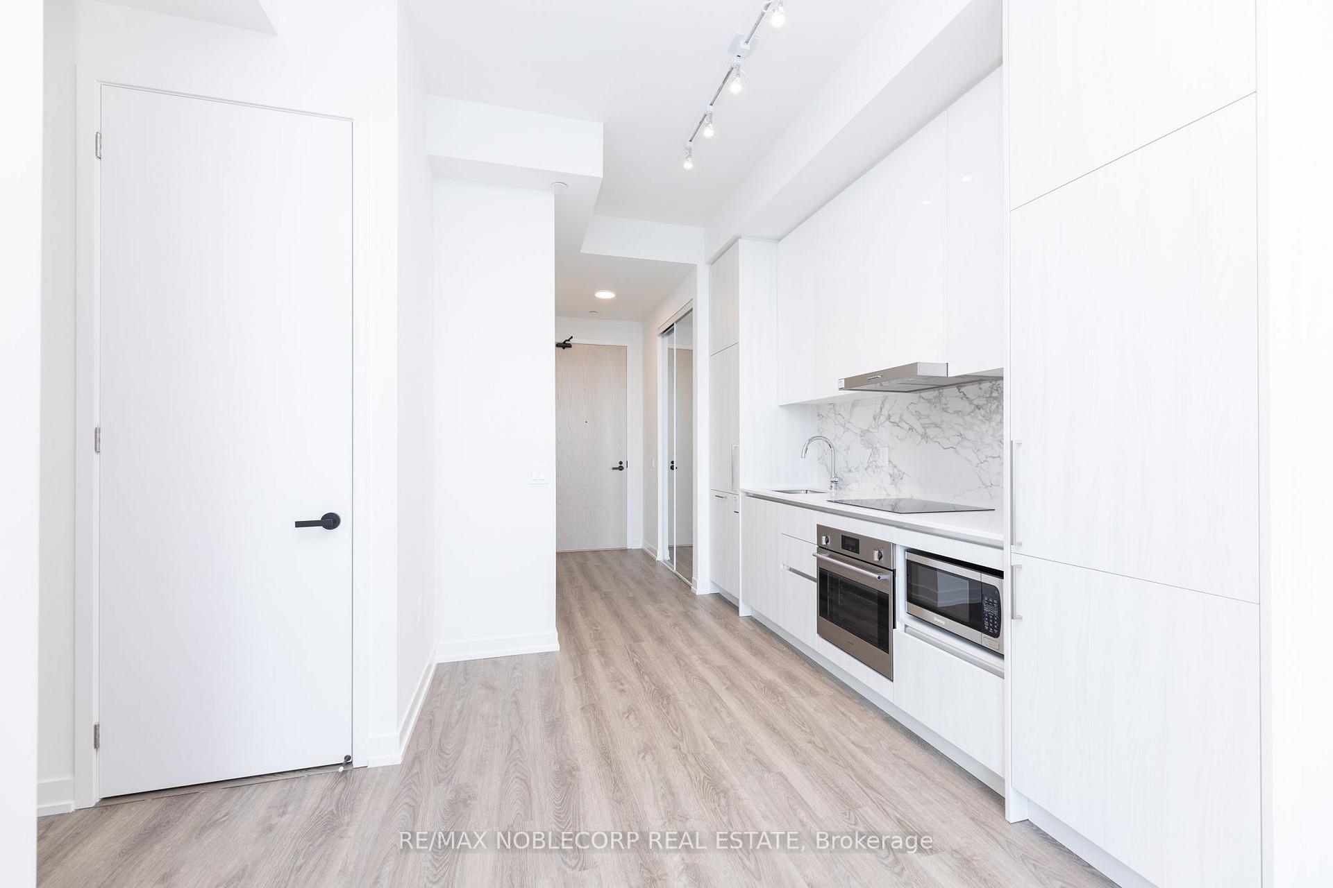 Photo 6 of Unit 5317, 195 Commerce Street, Vaughan, Vaughan Corporate Centre — HOMEH