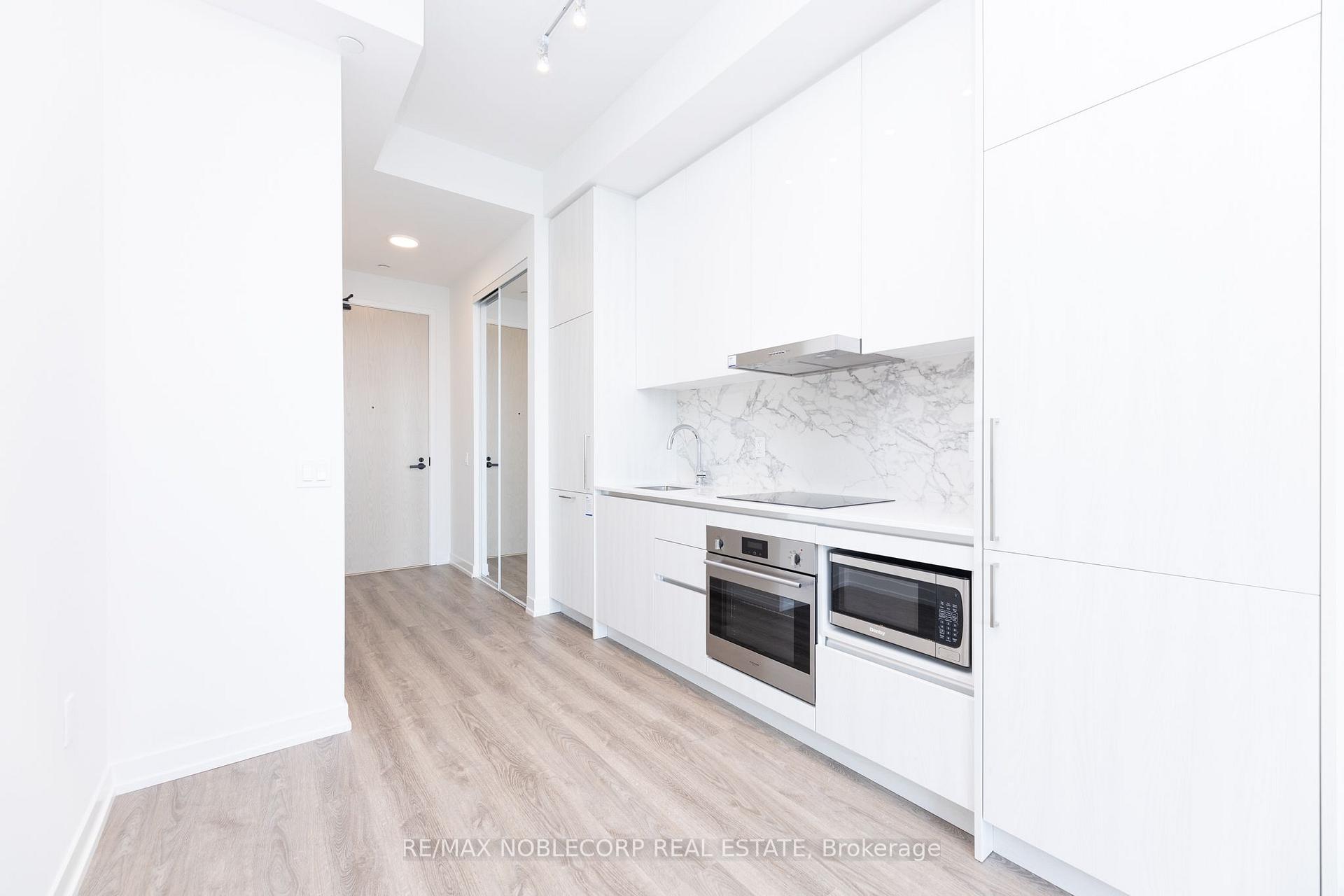 Photo 8 of Unit 5317, 195 Commerce Street, Vaughan, Vaughan Corporate Centre — HOMEH