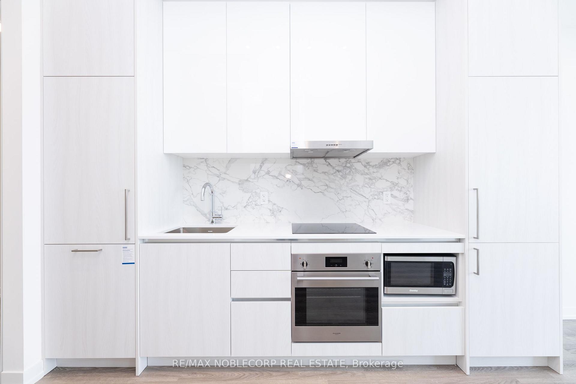 Photo 9 of Unit 5317, 195 Commerce Street, Vaughan, Vaughan Corporate Centre — HOMEH