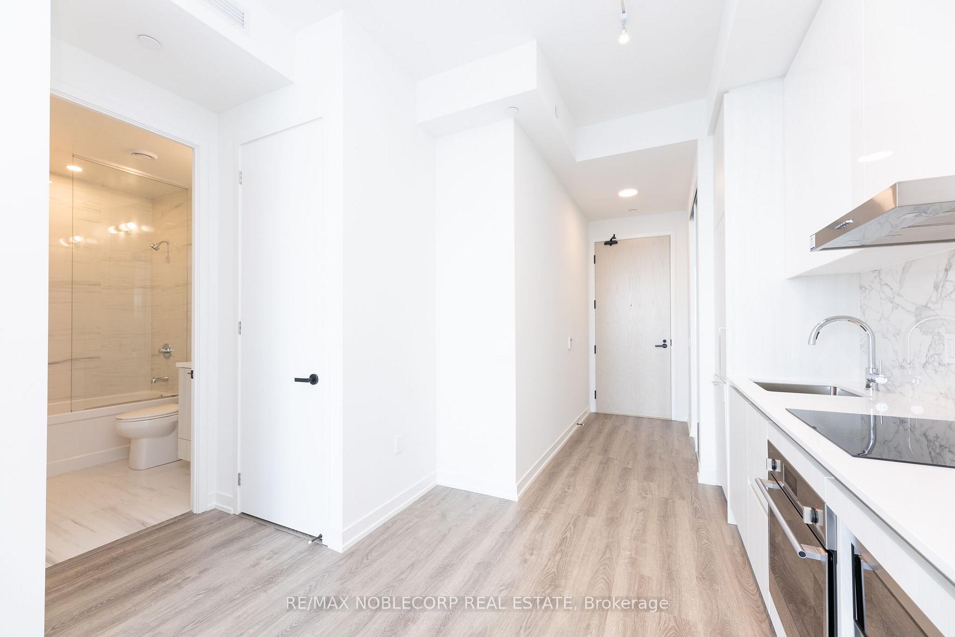 Photo 13 of Unit 5317, 195 Commerce Street, Vaughan, Vaughan Corporate Centre — HOMEH