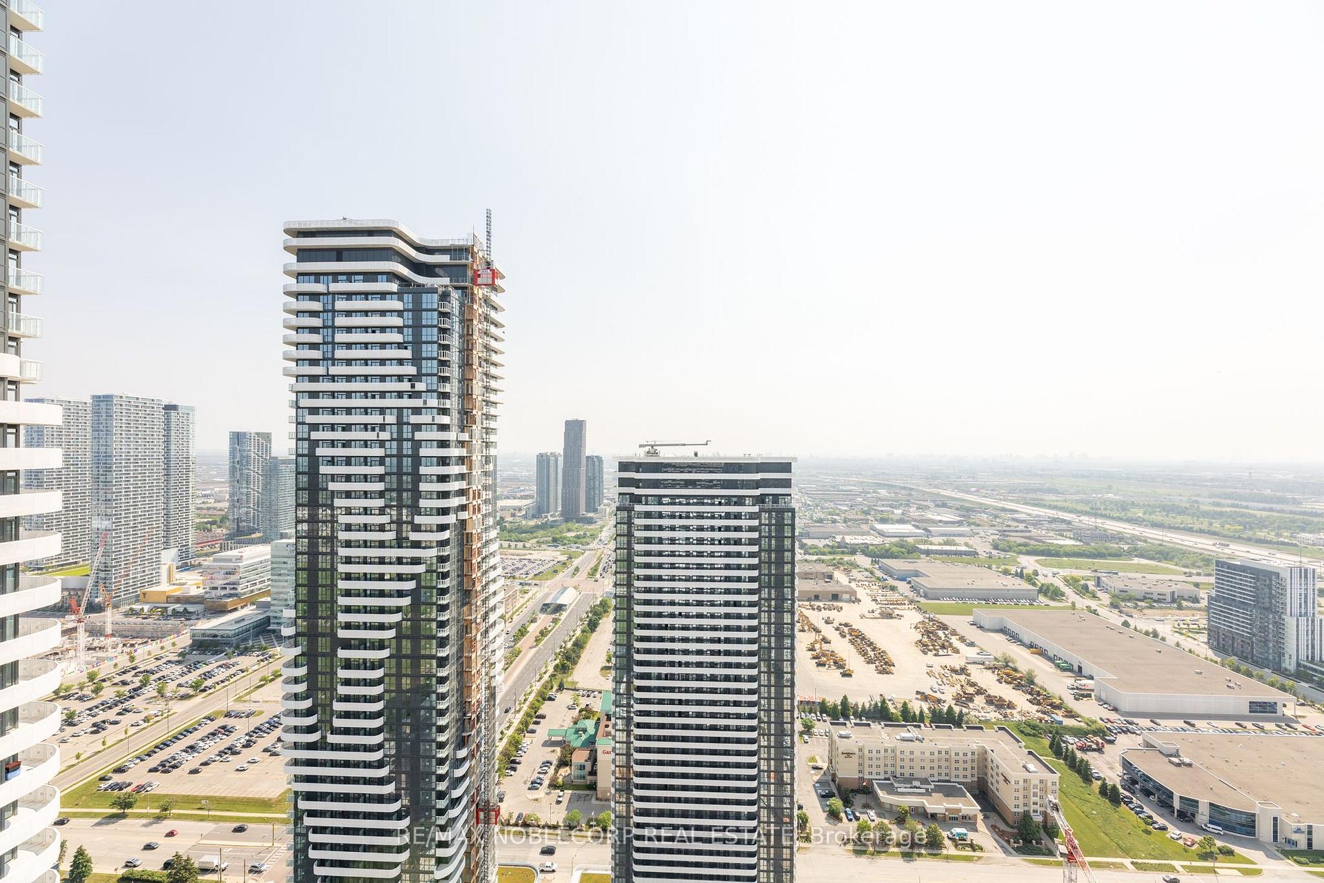 Photo 31 of Unit 5317, 195 Commerce Street, Vaughan, Vaughan Corporate Centre — HOMEH