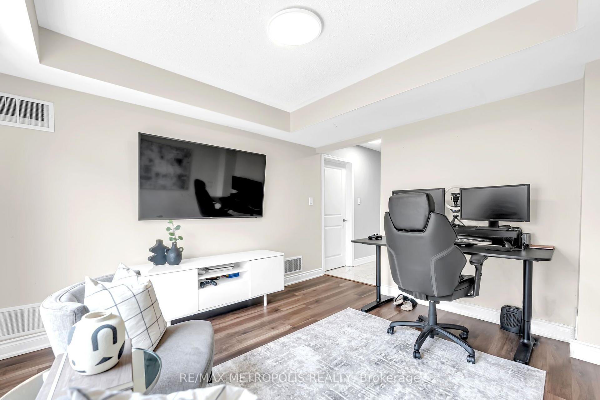 Photo 8 of 12 Affleck Road, Brampton, Northwest Brampton — HOMEH