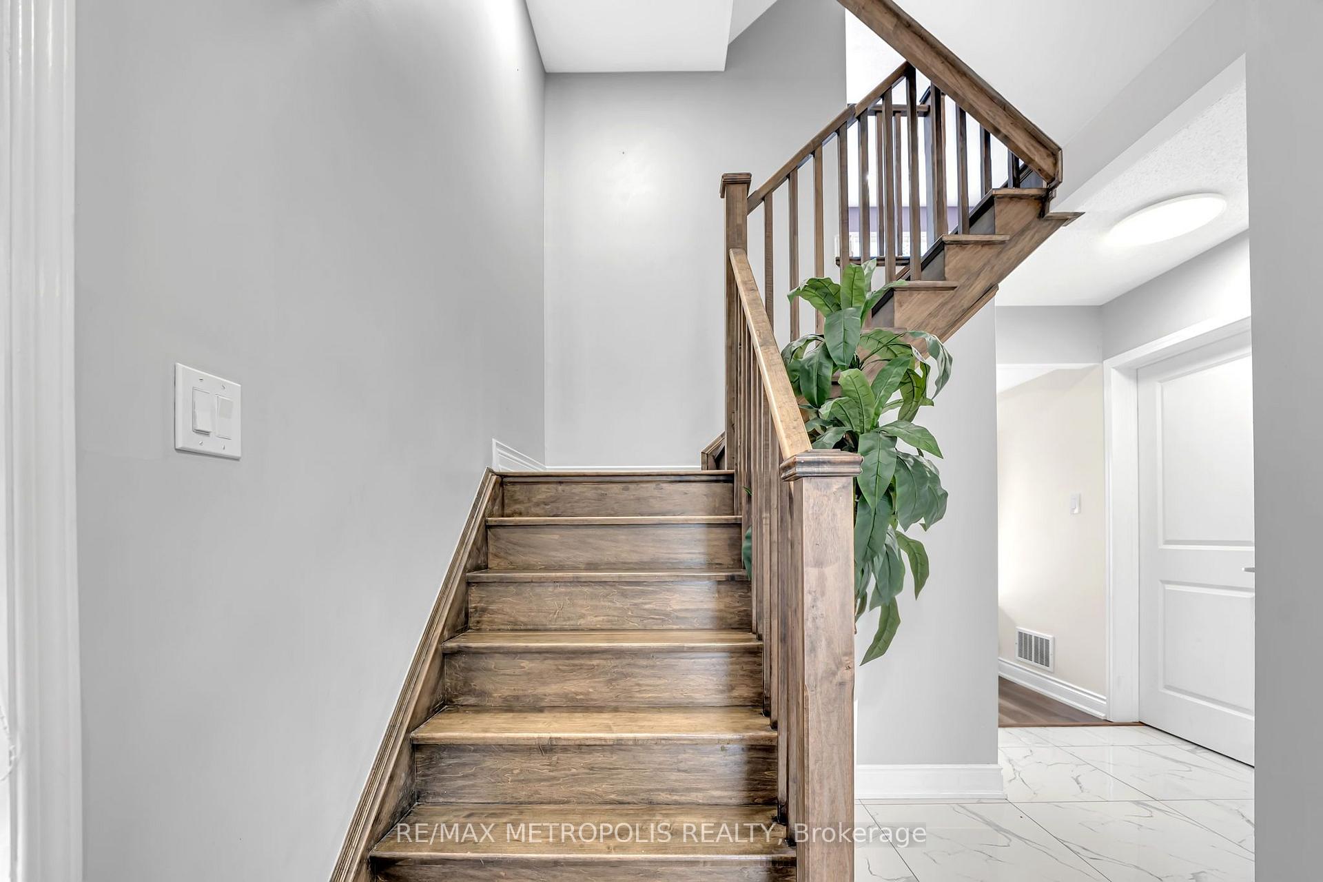 Photo 9 of 12 Affleck Road, Brampton, Northwest Brampton — HOMEH
