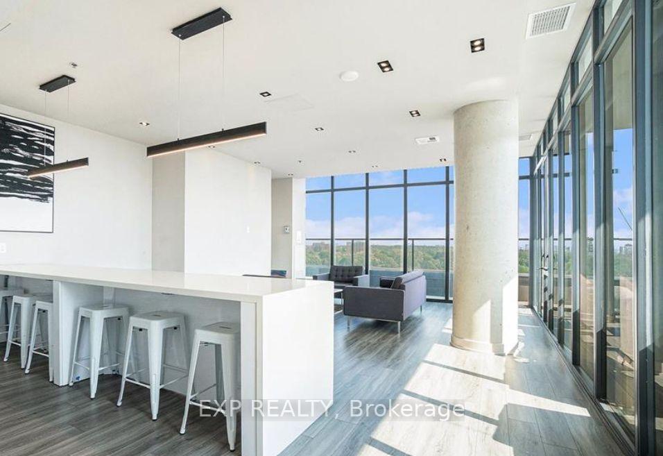 Photo 10 of Unit 204, 203 Catherine Street, Ottawa, Ottawa Centre — HOMEH