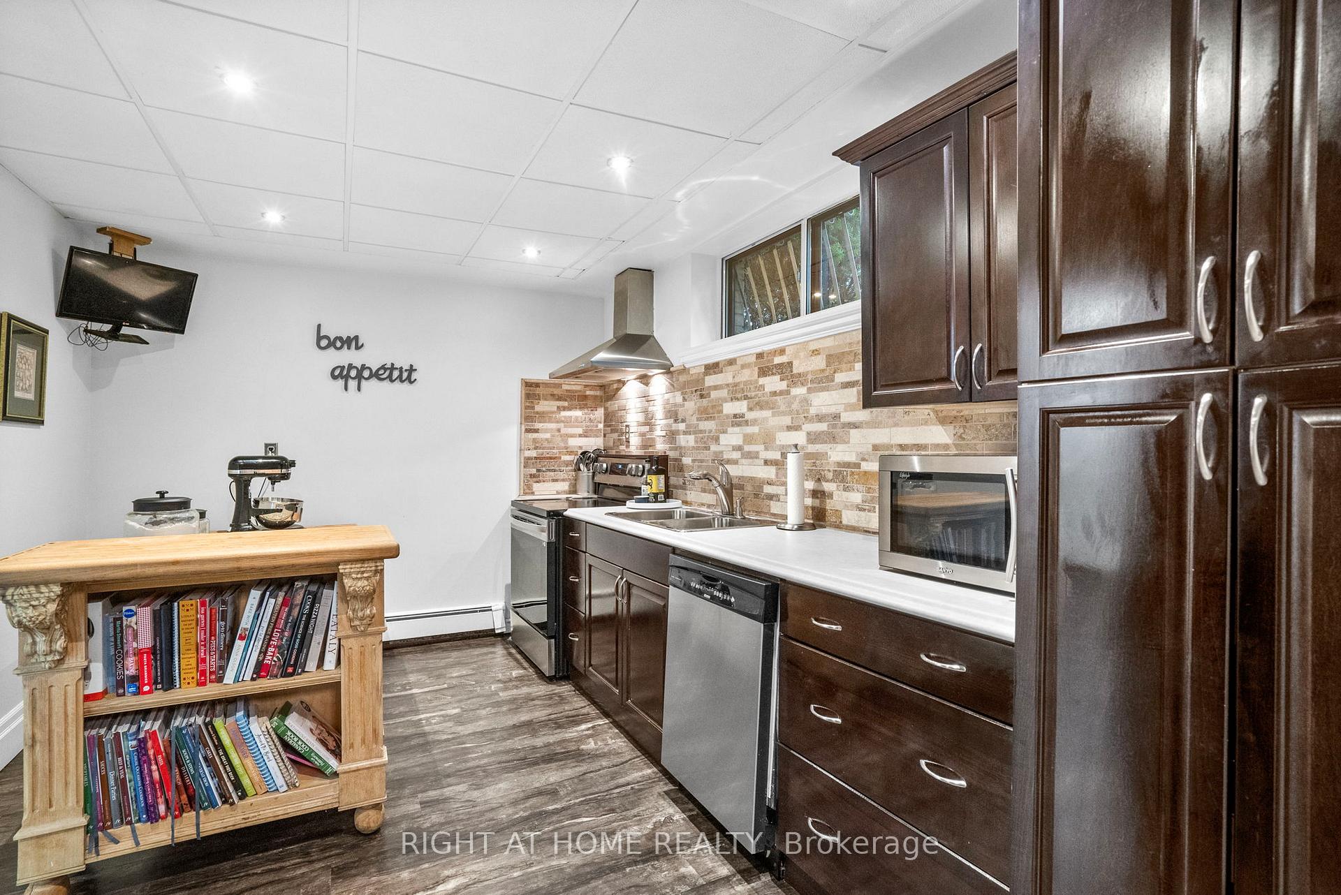Photo 42 of 14 Delbrook Court, Hamilton, Ainslie Wood — HOMEH