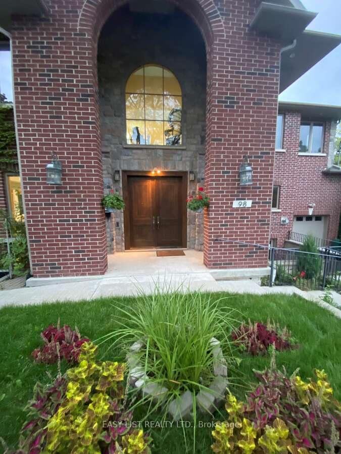 Photo 3 of 98 Burbank Drive, North York, Bayview Village — HOMEH