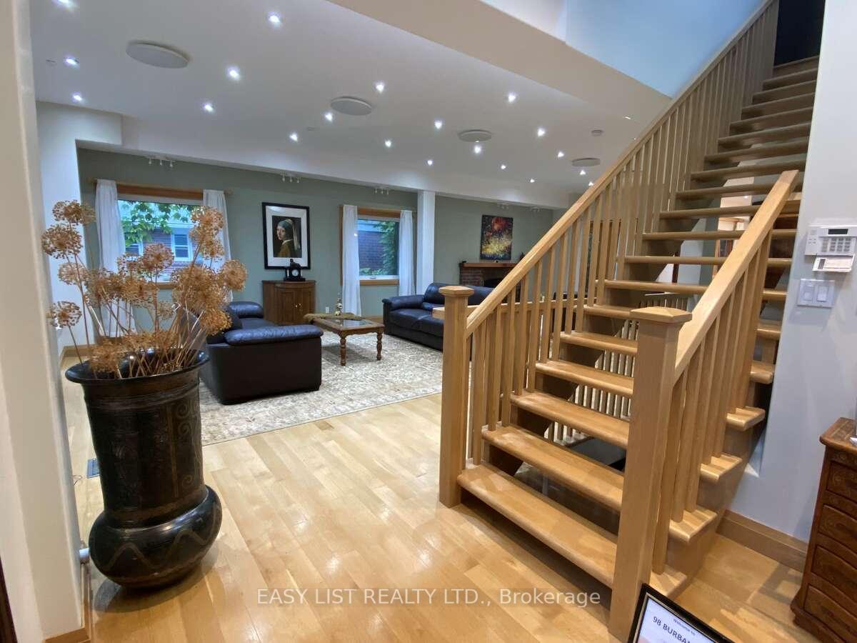 Photo 8 of 98 Burbank Drive, North York, Bayview Village — HOMEH