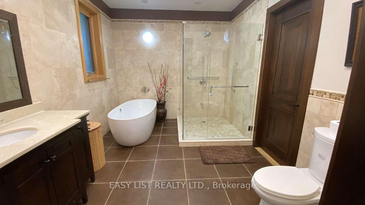 Photo 33 of 98 Burbank Drive, North York, Bayview Village — HOMEH