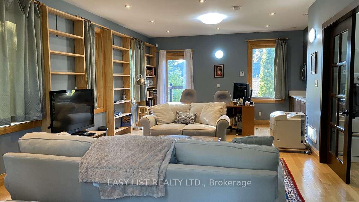 Photo 35 of 98 Burbank Drive, North York, Bayview Village — HOMEH
