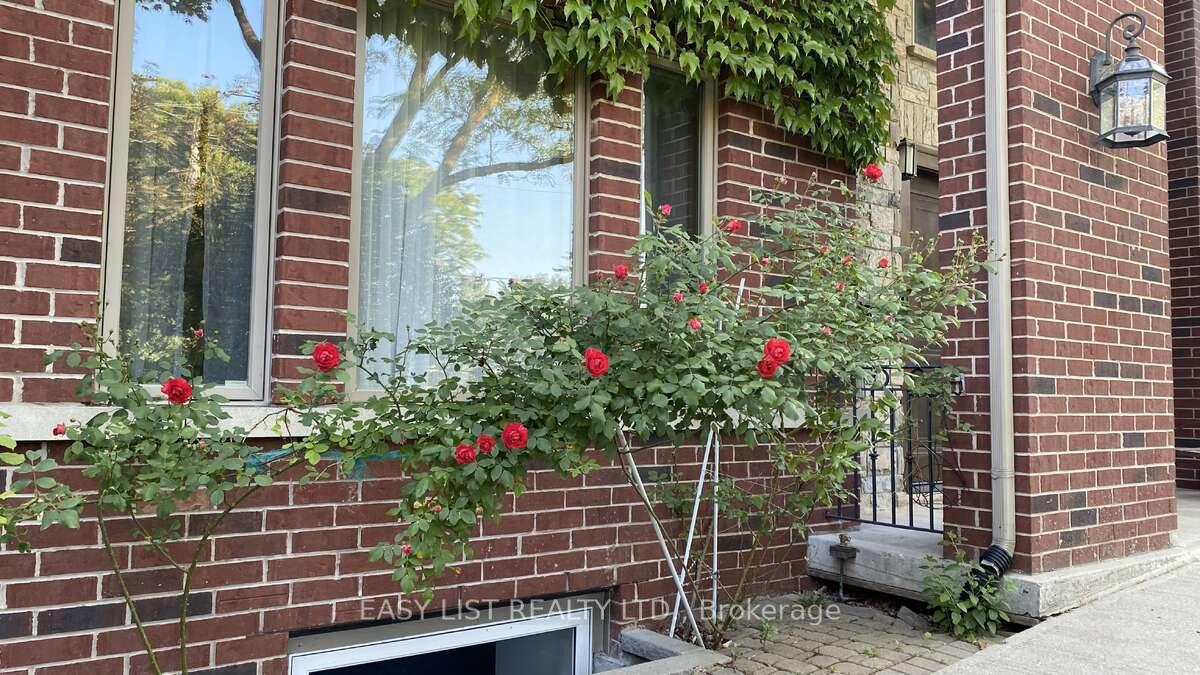 Photo 48 of 98 Burbank Drive, North York, Bayview Village — HOMEH