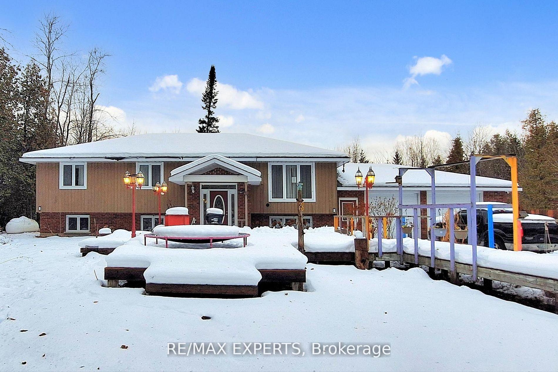 Photo 4 of 3180 Fleming Boulevard, Innisfil, Rural Innisfil — HOMEH