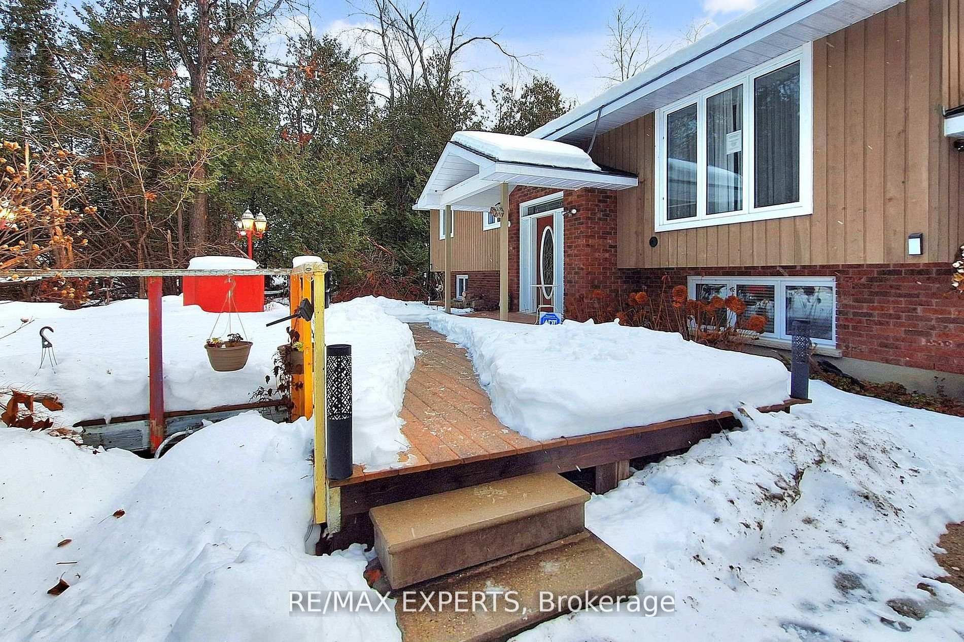 Photo 6 of 3180 Fleming Boulevard, Innisfil, Rural Innisfil — HOMEH