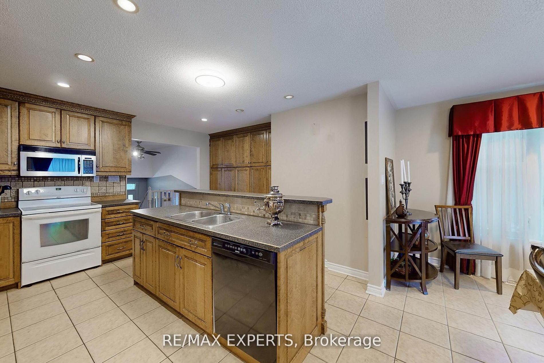 Photo 11 of 3180 Fleming Boulevard, Innisfil, Rural Innisfil — HOMEH