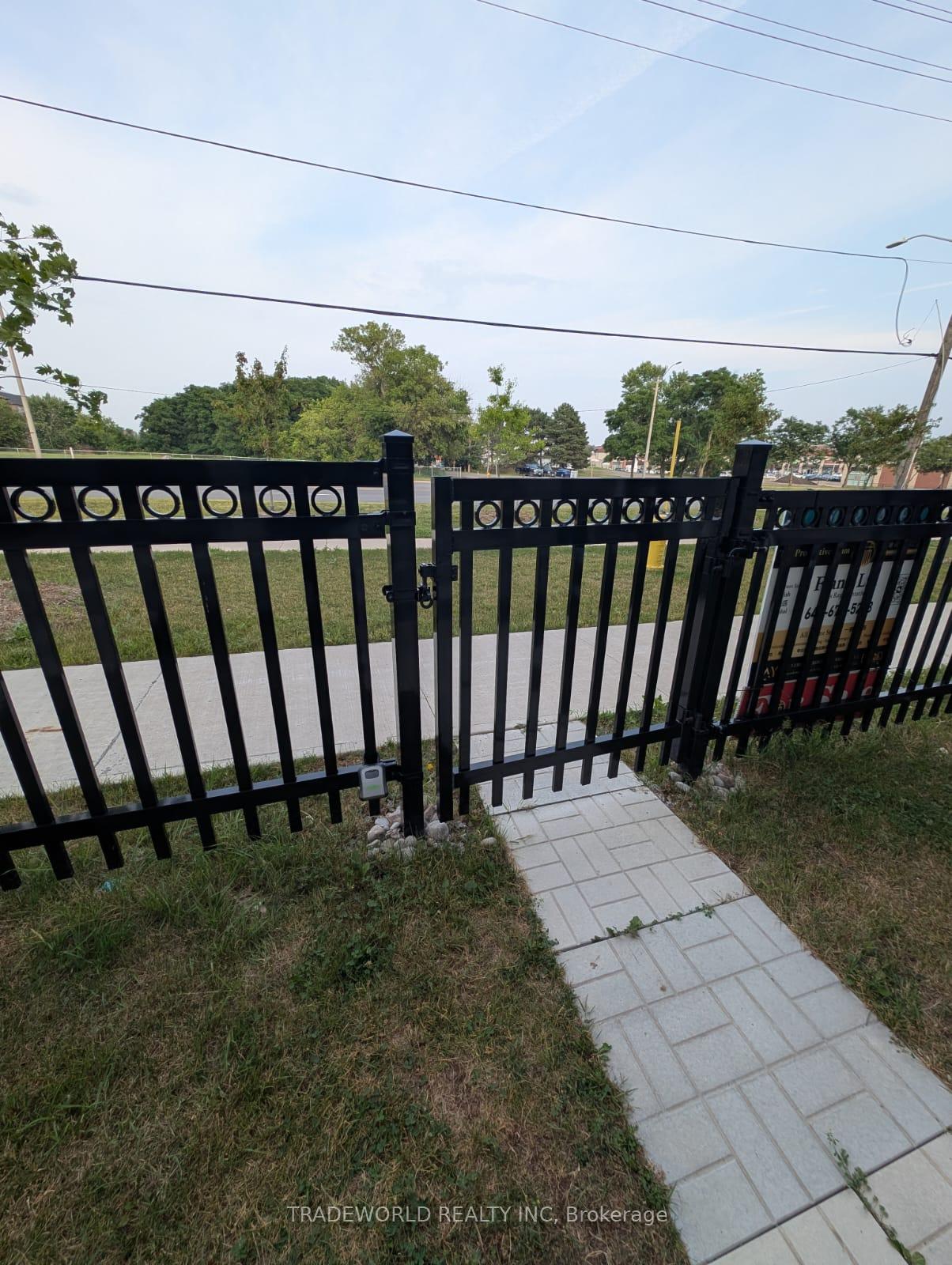 Photo 3 of 9712 Kennedy Road, Markham, Angus Glen — HOMEH