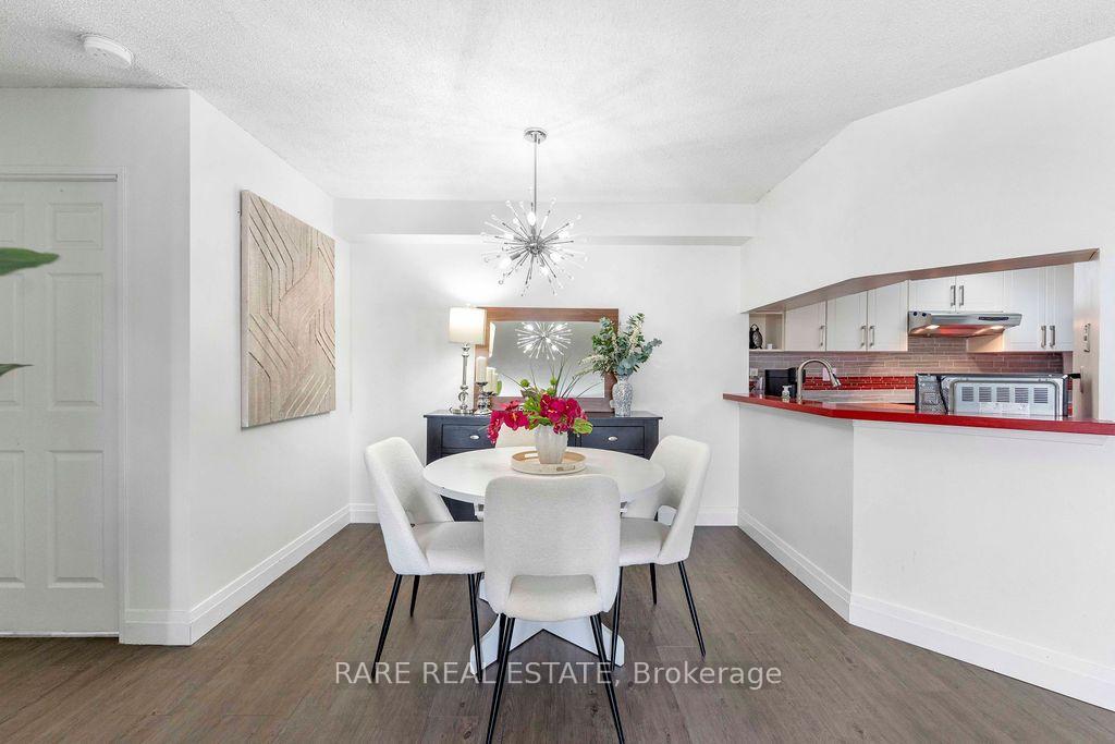 Photo 2 of Unit 513, 250 Webb Drive, Mississauga, City Centre — HOMEH