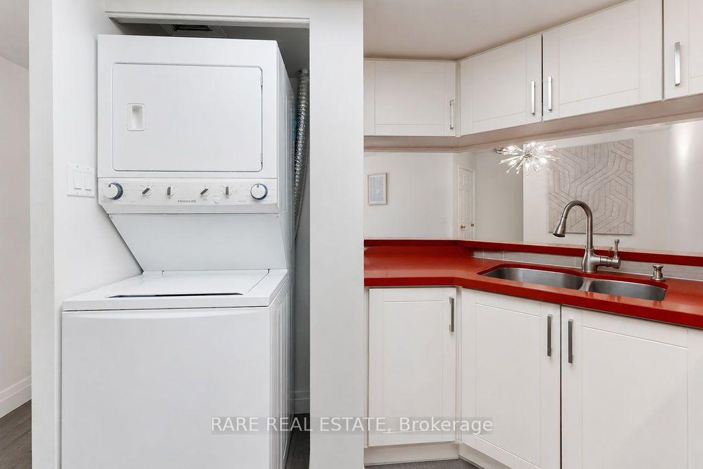 Photo 10 of Unit 513, 250 Webb Drive, Mississauga, City Centre — HOMEH