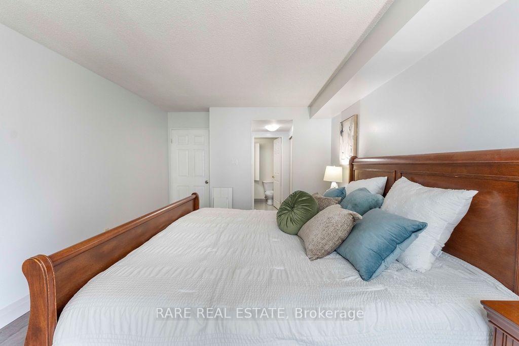 Photo 12 of Unit 513, 250 Webb Drive, Mississauga, City Centre — HOMEH