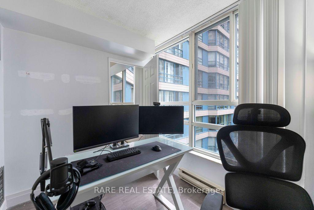 Photo 13 of Unit 513, 250 Webb Drive, Mississauga, City Centre — HOMEH