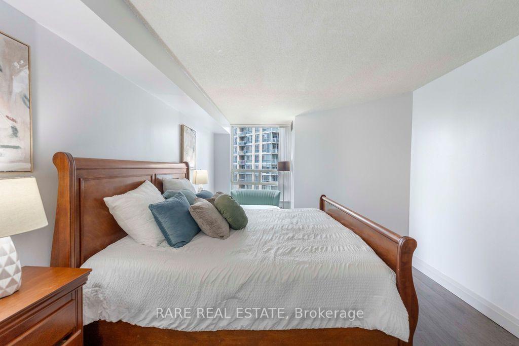 Photo 14 of Unit 513, 250 Webb Drive, Mississauga, City Centre — HOMEH
