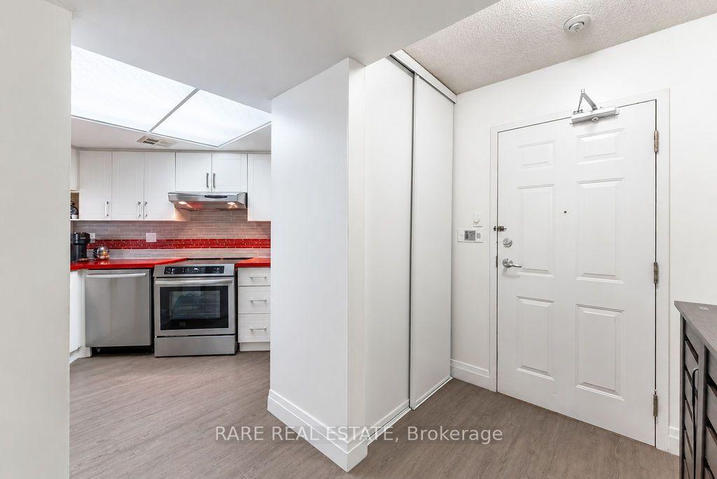 Photo 17 of Unit 513, 250 Webb Drive, Mississauga, City Centre — HOMEH