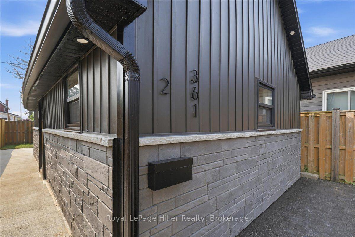Photo 4 of 361 Nelson Street, Stratford — HOMEH