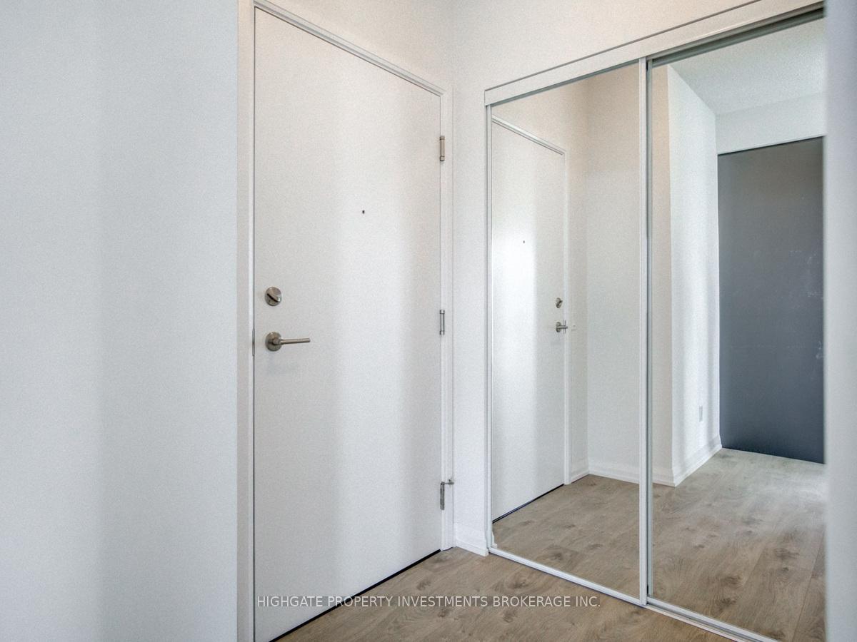 Photo 3 of Unit 3004, 7895 Jane Street, Vaughan, Concord — HOMEH