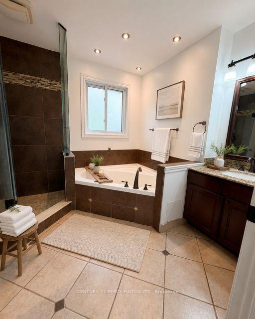 Photo 12 of 133 Meadow Drive, Orangeville — HOMEH
