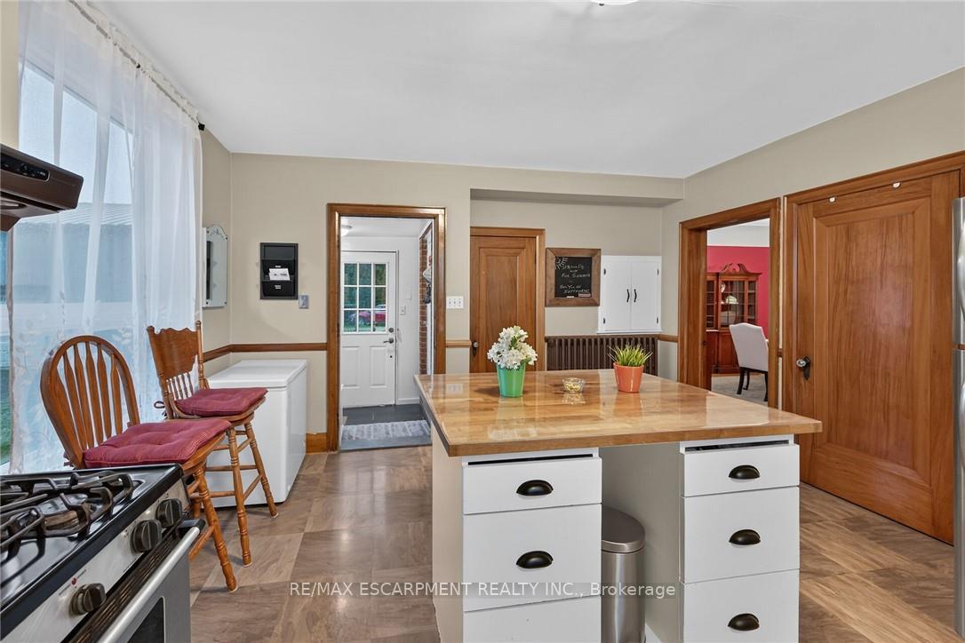 Photo 9 of 2250 56 Highway, Hamilton, Rural Glanbrook — HOMEH